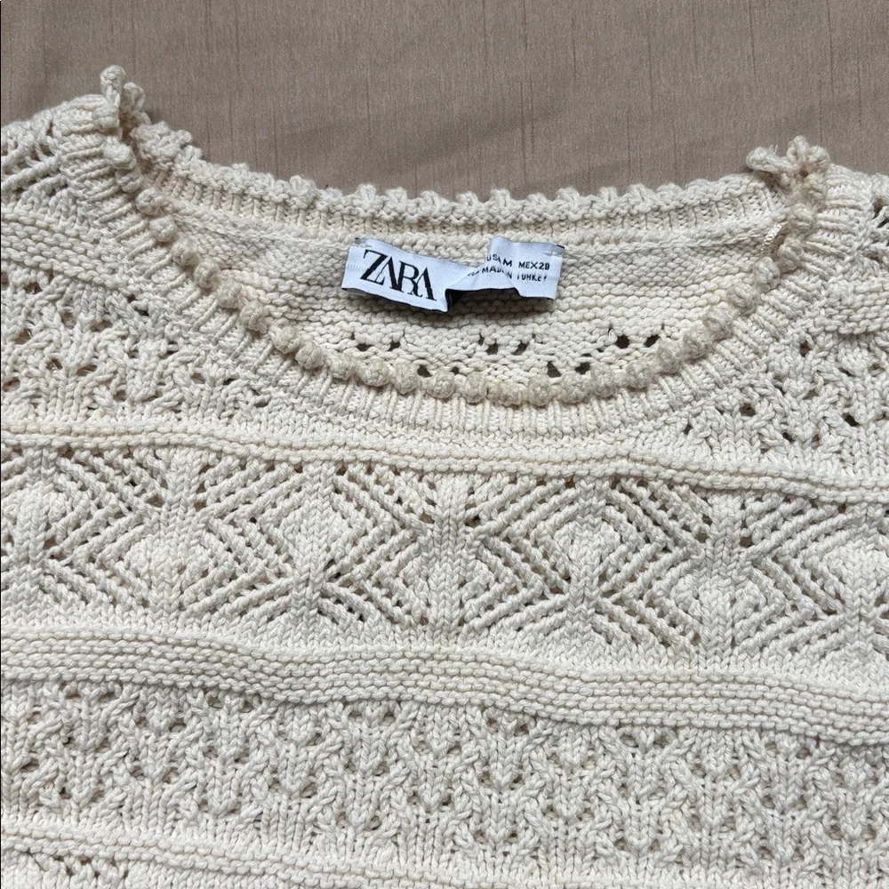 Zara crochet knit cream shrug sz.M